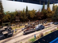 2018-03-09 11.32.27  -->  An extremely well executed diorama with a WWI theme. Worked out into the finest details, excellent weathering and more: five articulated steam locomotives of the Pechot-Bourdon type, which was a real treat for me! This view shows just about the whole diorama!
